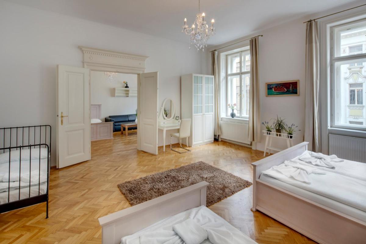 Apartamento Kaprova - Old Town Praga